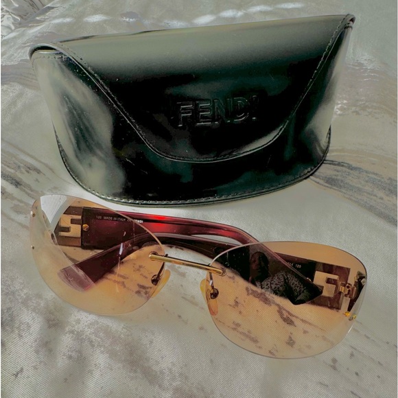 Authentic Fendi Round Gradient Sunglasses - Picture 2 of 4